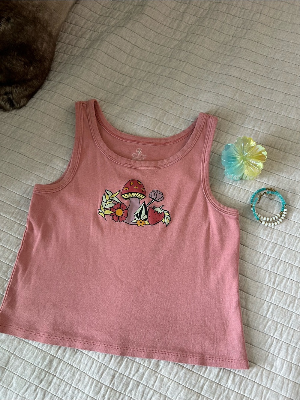 Volcom dusty rose graphic mushroom print crop tank top small